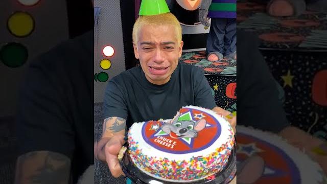 Nobody came to his chuck e cheese birthday :( Nobody came to his chuck e cheese birthday :(