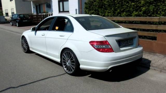 W204 c63 amg cold start - bang bang!! - incredible sound W204 c63 amg cold start - bang bang!! - incredible sound