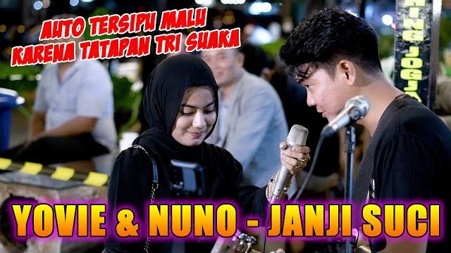 Gak kuat di tatap tri suaka !!! janji suci - yovie & nuno (live ngamen) by tri suaka Gak kuat di tatap tri suaka !!! janji suci - yovie & nuno (live ngamen) by tri suaka