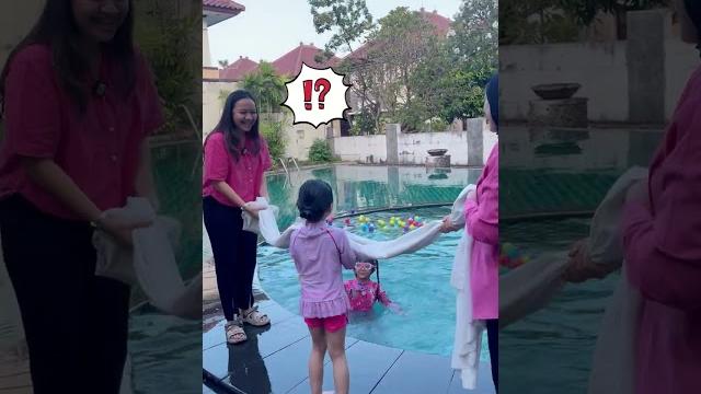 Keseruan samantha challenge di kolam renang #viral Keseruan samantha challenge di kolam renang #viral
