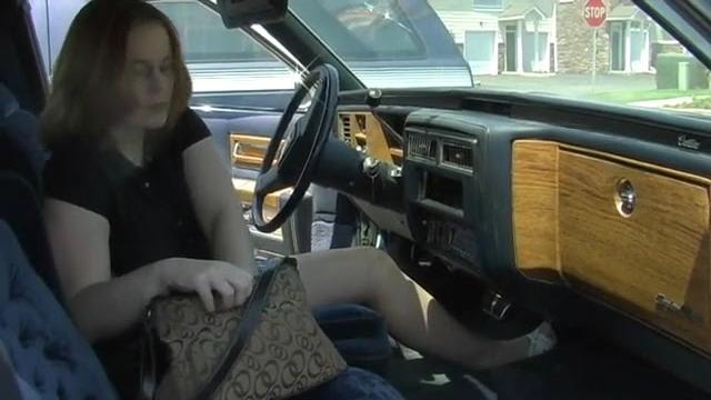 Pedal pumping scarlet #0042 - parking lot startup & warm up old cadillac fleetwood knocking engine Pedal pumping scarlet #0042 - parking lot startup & warm up old cadillac fleetwood knocking engine