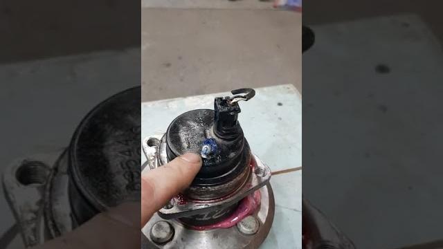 Обслуживание,смазка неразборных ступичных узлов,подшипников на примере toyota corolla fielder. Обслуживание,смазка неразборных ступичных узлов,подшипников на примере toyota corolla fielder.