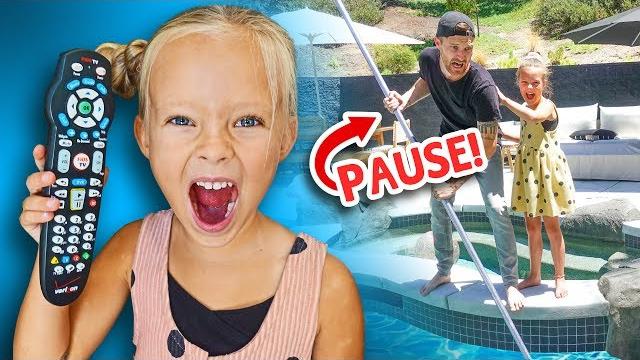 Pause challenge (sisters vs parents!!!) Pause challenge (sisters vs parents!!!)