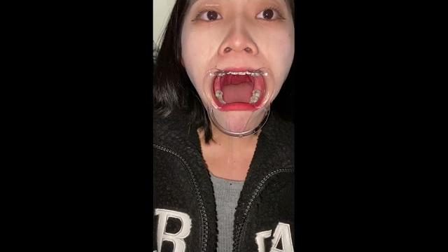 颜值很高的美女,口腔喉咙流出的口水真清澈,全套q2503736638 颜值很高的美女,口腔喉咙流出的口水真清澈,全套q2503736638