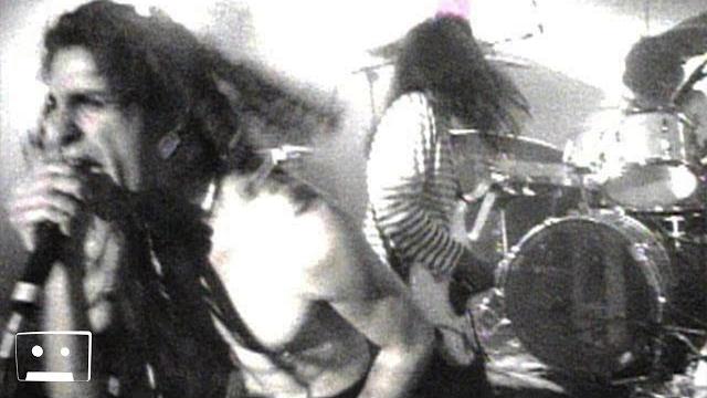Jane's addiction - mountain song (official video) Jane's addiction - mountain song (official video)