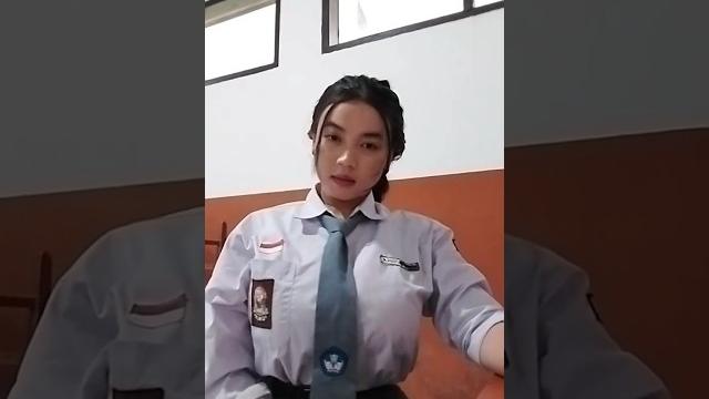 Wanita berhati lembut akun tik tok @cimollaa Wanita berhati lembut akun tik tok @cimollaa