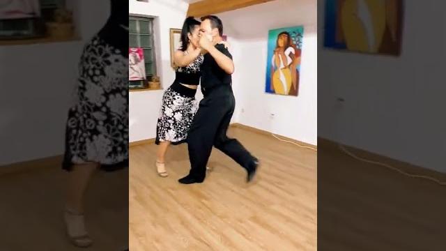 #tango musicality demo 1 online lesson 19/12/22 #dancers georgina vargas oscar mandagaran #pugliese #tango musicality demo 1 online lesson 19/12/22 #dancers georgina vargas oscar mandagaran #pugliese