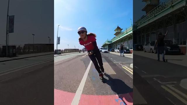 How to do speed skating on rollerblades & inline skateslinking 3 components; push, glide & regroup How to do speed skating on rollerblades & inline skateslinking 3 components; push, glide & regroup