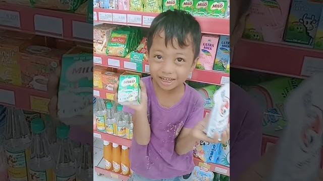 Pamer susu buat buka#shorts Pamer susu buat buka#shorts