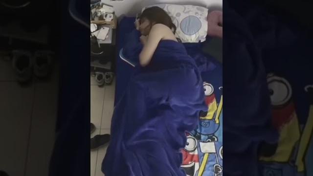 Wanita sexy ini di genjot jin saat tidur #shorts Wanita sexy ini di genjot jin saat tidur #shorts