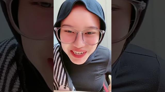 Farah harlind hijab live rehat santai part3 Farah harlind hijab live rehat santai part3