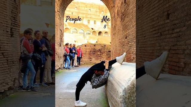 Where are you looking at: me or people? Where are you looking at: me or people?
