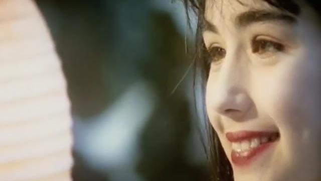 Enya - on my way home (official video) Enya - on my way home (official video)