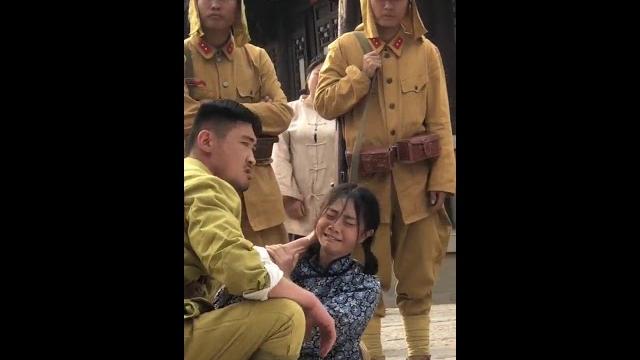 Another angle 白袜伪军欺侮妇女另一视角 Another angle 白袜伪军欺侮妇女另一视角