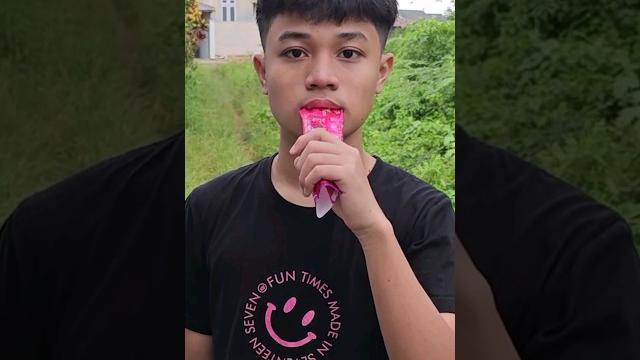 Wrong throw ice cream Wrong throw ice cream