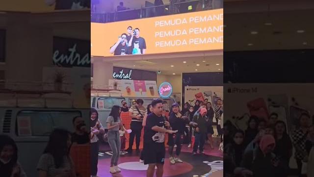 Olahraga yuk bersama kami pemuda pemandu lagu Olahraga yuk bersama kami pemuda pemandu lagu