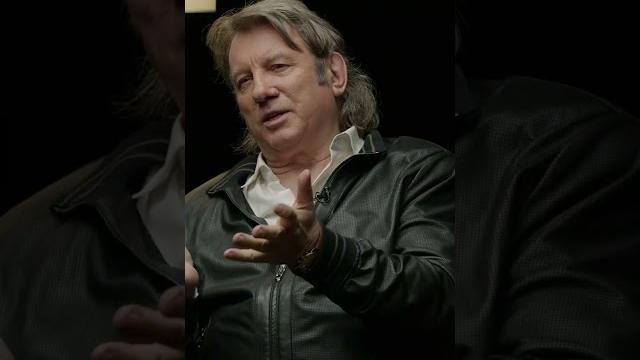 Лоза дает мастер-класс по звукорежиссуре Лоза дает мастер-класс по звукорежиссуре