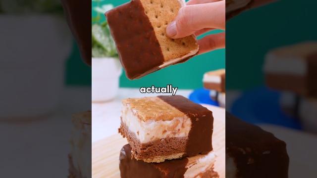 These s'mores ice cream sandwiches are summer perfection! These s'mores ice cream sandwiches are summer perfection!