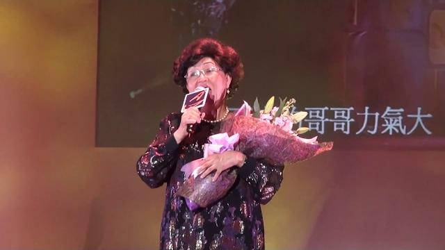 鮑培莉 門邊一樹碧桃花 鮑培莉 門邊一樹碧桃花