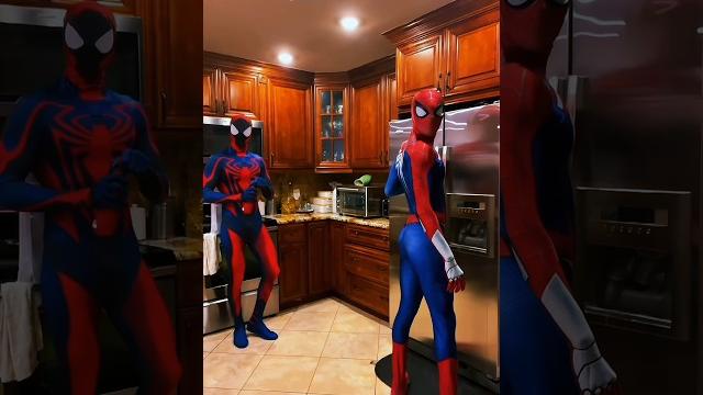 Beat down across the spider-verse #cosplay #spiderman #cosplayspiderman #marvel #spidermancosplay Beat down across the spider-verse #cosplay #spiderman #cosplayspiderman #marvel #spidermancosplay