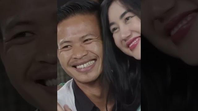Cowo beruntung dipeluk pamela safitri! Cowo beruntung dipeluk pamela safitri!