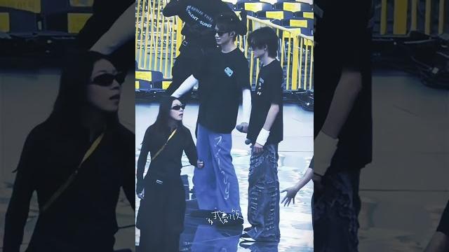 《你在哪里》- 彩排 || 很般配哦两个帅哥 #文轩 #时代少年团 《你在哪里》- 彩排 || 很般配哦两个帅哥 #文轩 #时代少年团