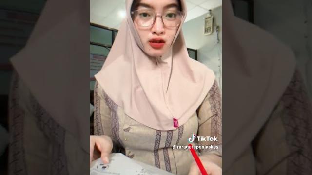 Bu rara guru penjas jilbob Bu rara guru penjas jilbob