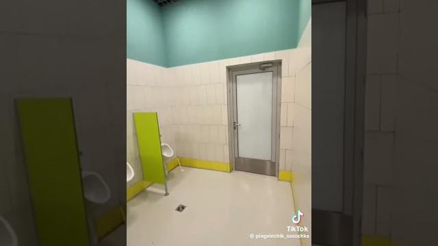 Простите что я взял видео из тик-ток но это ахахахахахасхахахах#школа #ёршик #унитаз #туалет Простите что я взял видео из тик-ток но это ахахахахахасхахахах#школа #ёршик #унитаз #туалет