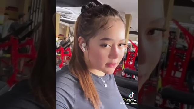 Sri ayu tarisa tik tok hot Sri ayu tarisa tik tok hot