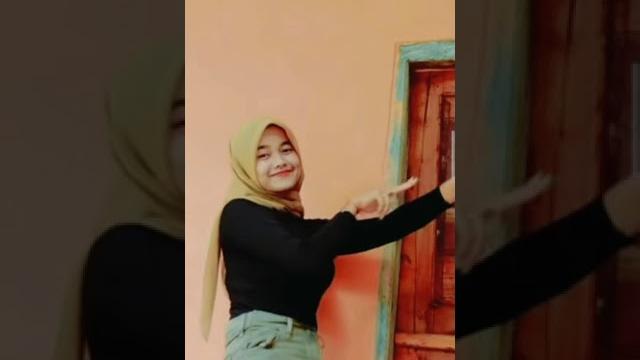 Hijab goyang hot Hijab goyang hot
