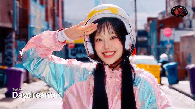 Chuu 'daydreamer' (official audio) Chuu 'daydreamer' (official audio)