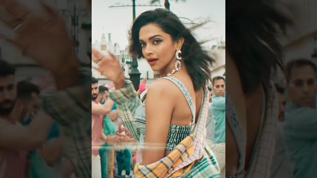 Breaking the floor with those moves | #jhoomejopathaan | #pathaan | #shahrukhkhan #deepikapadukone Breaking the floor with those moves | #jhoomejopathaan | #pathaan | #shahrukhkhan #deepikapadukone