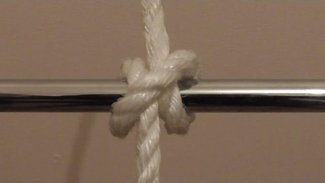 Learn how to tie a clove hitch knot - whyknot Learn how to tie a clove hitch knot - whyknot