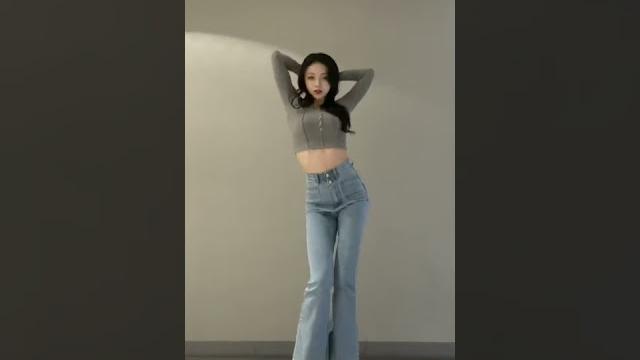 【大摆锤舞】点击头像查看合集视频 【大摆锤舞】点击头像查看合集视频