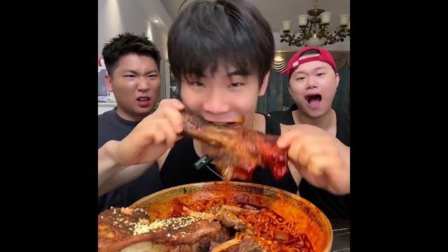 These noodles are too spicy |mukbang asmr eating #mukbang #shorts #food #delicious #eatingshow #asmr These noodles are too spicy |mukbang asmr eating #mukbang #shorts #food #delicious #eatingshow #asmr