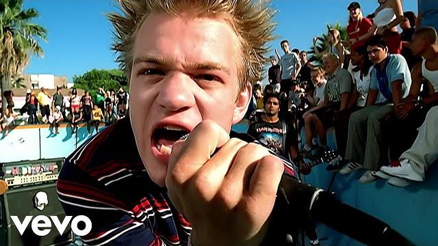 Sum 41 - in too deep (closed captioned) Sum 41 - in too deep (closed captioned)