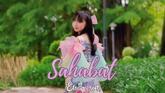Etenia croft - sahabat (official music video) Etenia croft - sahabat (official music video)