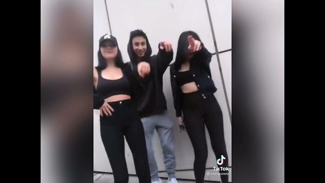 Tik-tok liseli kızlar ( ifşa ) Tik-tok liseli kızlar ( ifşa )