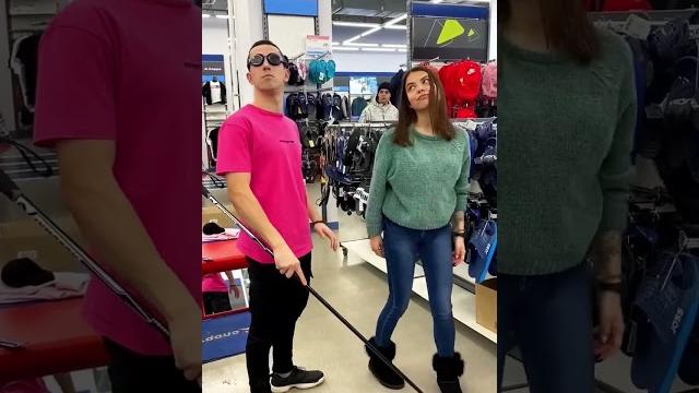 Blind man kissing prank Blind man kissing prank