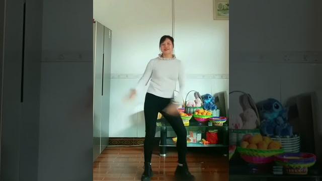 熟女广场舞dyks12桂林阿凤 #dance #dancer #beauty 熟女广场舞dyks12桂林阿凤 #dance #dancer #beauty