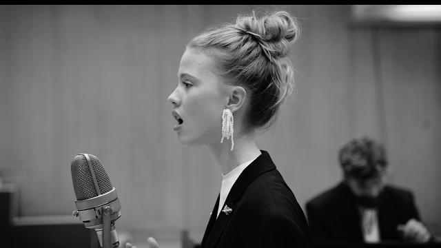 Emilio piano ft. lucie - maison Emilio piano ft. lucie - maison