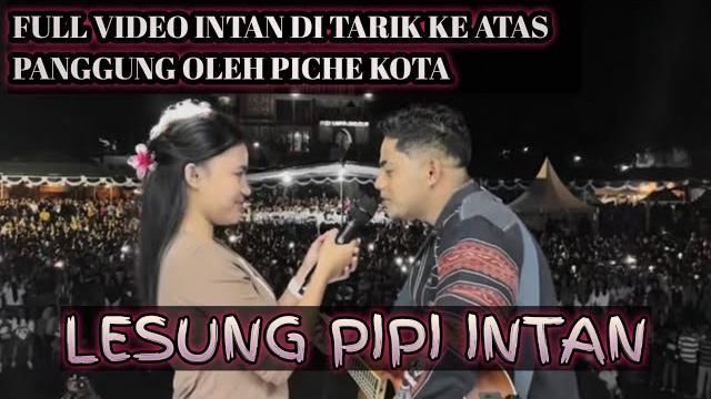Viral detik_detik piche kota narik, gandeng intan ke atas panggung festival teluk jailolo (full) Viral detik_detik piche kota narik, gandeng intan ke atas panggung festival teluk jailolo (full)