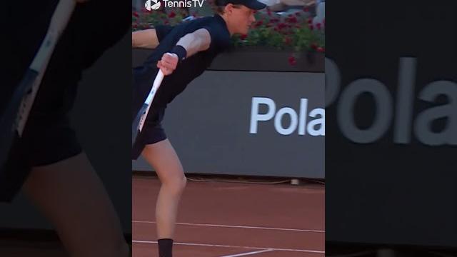 Satisfying spinning sinner volley Satisfying spinning sinner volley 