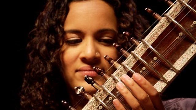 Anoushka shankar plays 'pancham se gara' Anoushka shankar plays 'pancham se gara'