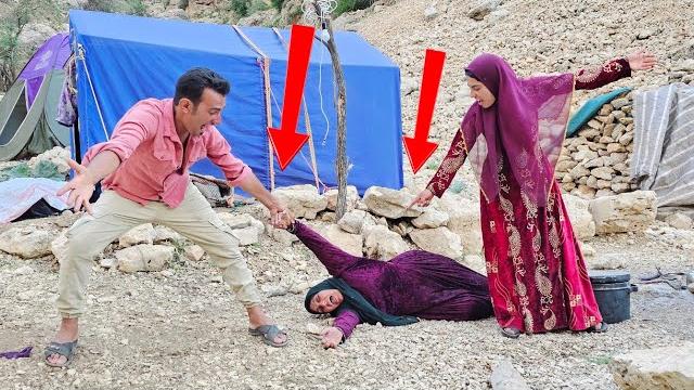Ashraf tries to leave hakimeh behind to reach hamid. Ashraf tries to leave hakimeh behind to reach hamid.