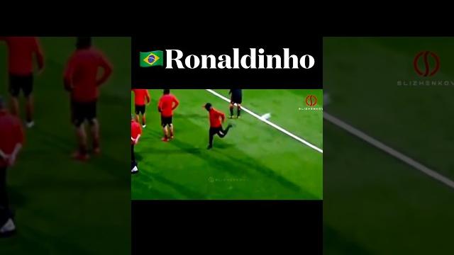 Aprenda/learn ronaldinho pass#footballshort#futebo#soccer #ronaldinho#r10#footballskills#soccerskill Aprenda/learn ronaldinho pass#footballshort#futebo#soccer #ronaldinho#r10#footballskills#soccerskill