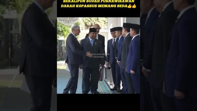 D4r4h kopassus memang beda‼️salfok dengan gerak menlu sugiono #prabowo #menlu #sugiono #moments D4r4h kopassus memang beda‼️salfok dengan gerak menlu sugiono #prabowo #menlu #sugiono #moments