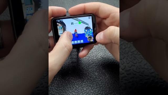 You can play roblox on this smartwatch #shorts You can play roblox on this smartwatch #shorts
