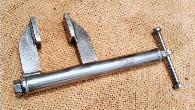 Creative idea from a welder, making iron clamps from tube pipes Creative idea from a welder, making iron clamps from tube pipes