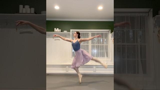 Are you this athletic?? #ballet #dance #shorts Are you this athletic?? #ballet #dance #shorts